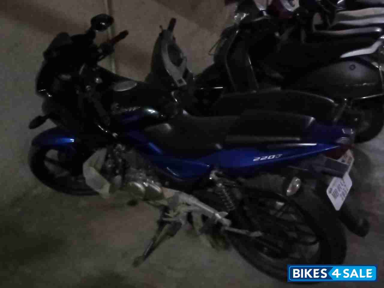 Bajaj Pulsar 220 DTSFi