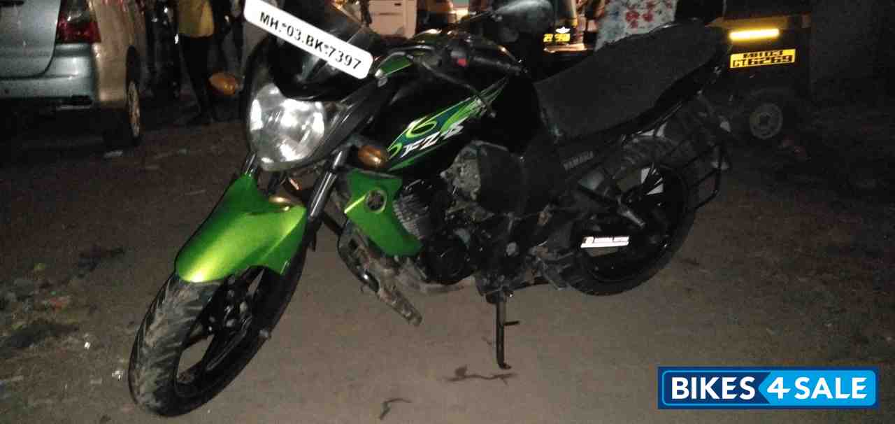 Black Green Yamaha FZ-S