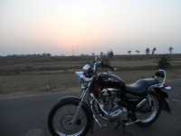 Magic Black Royal Enfield Thunderbird TwinSpark 350