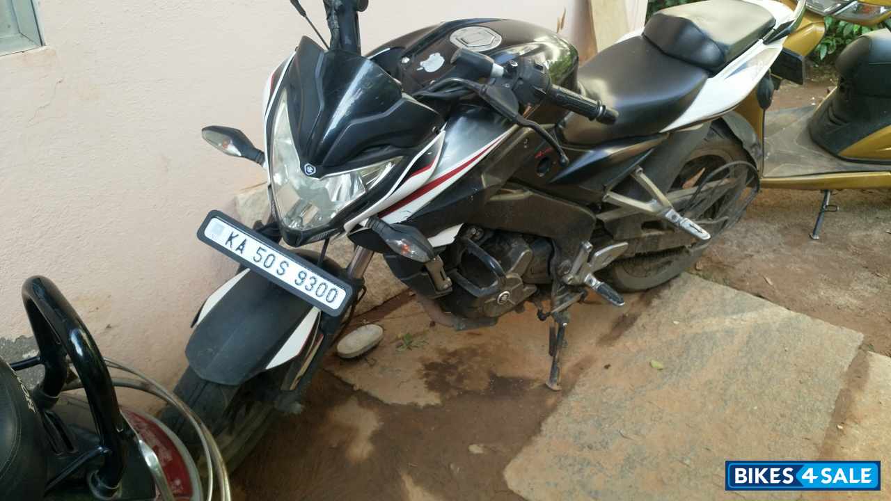 Bajaj Pulsar 200 NS