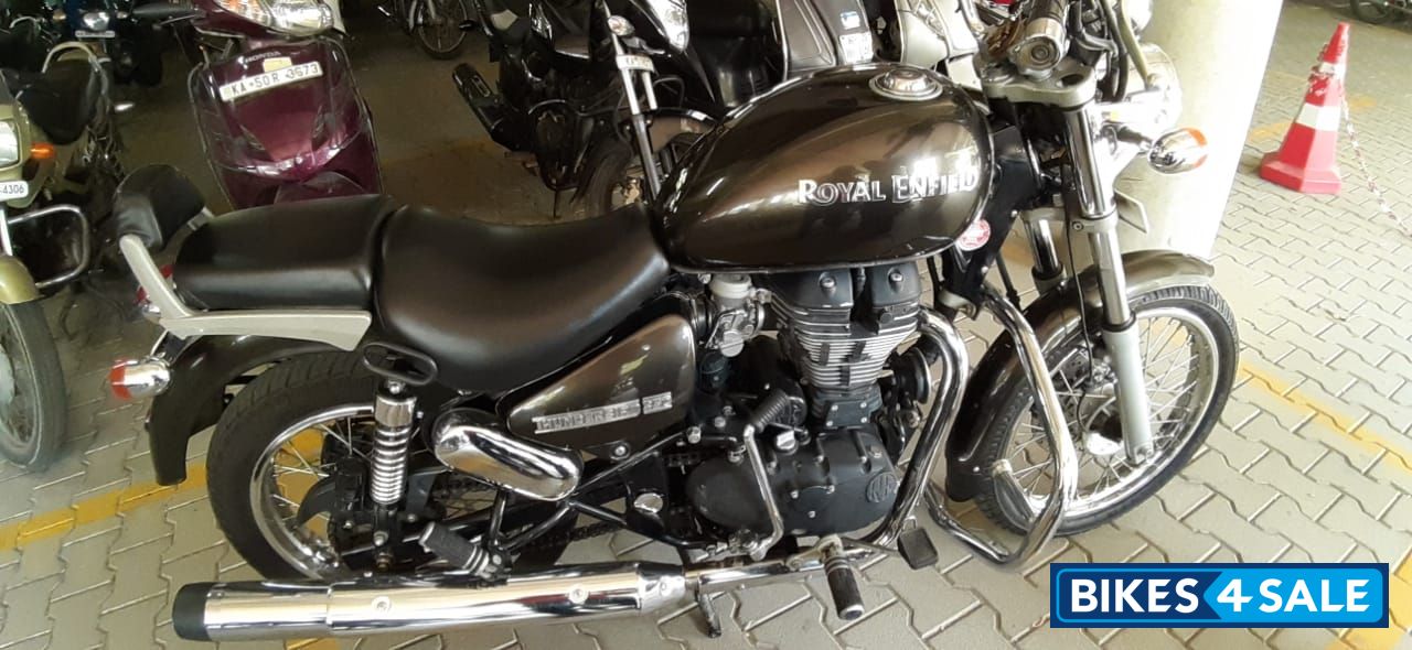 Lightning Green Royal Enfield Thunderbird 350 Lightning Green Royal Enfield Thunderbird 350