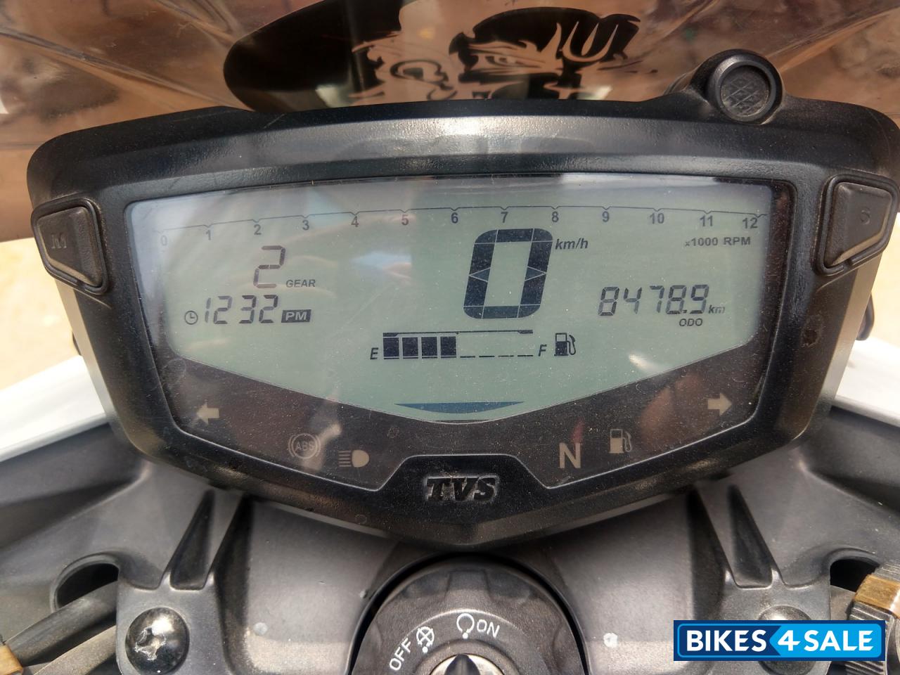 White TVS Apache RTR 200 4V White TVS Apache RTR 200 4V