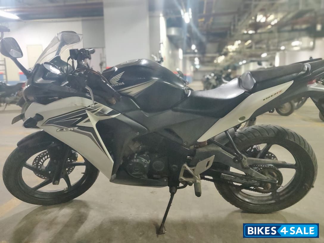 Honda CB150R StreetFire