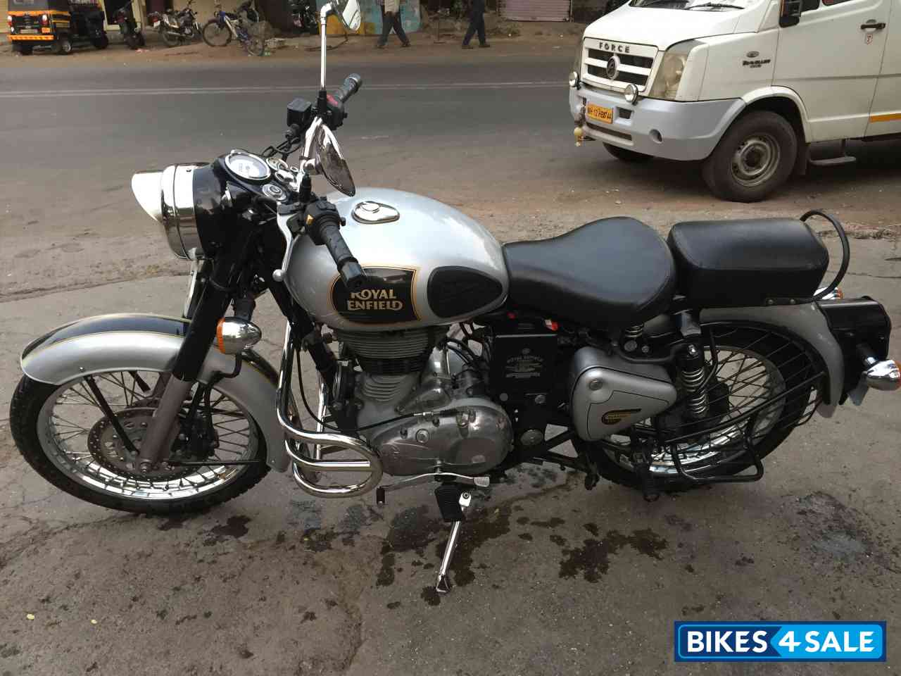Silver Royal Enfield Classic 500