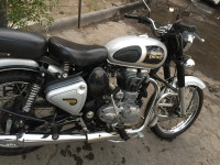 Silver Royal Enfield Classic 500