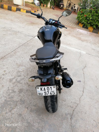 Black Yamaha FZ25