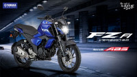 Black Yamaha MT-15