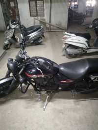Bajaj Avenger Street 220