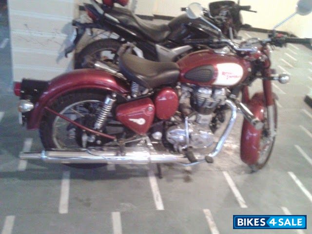 Mehroon Royal Enfield Classic 350