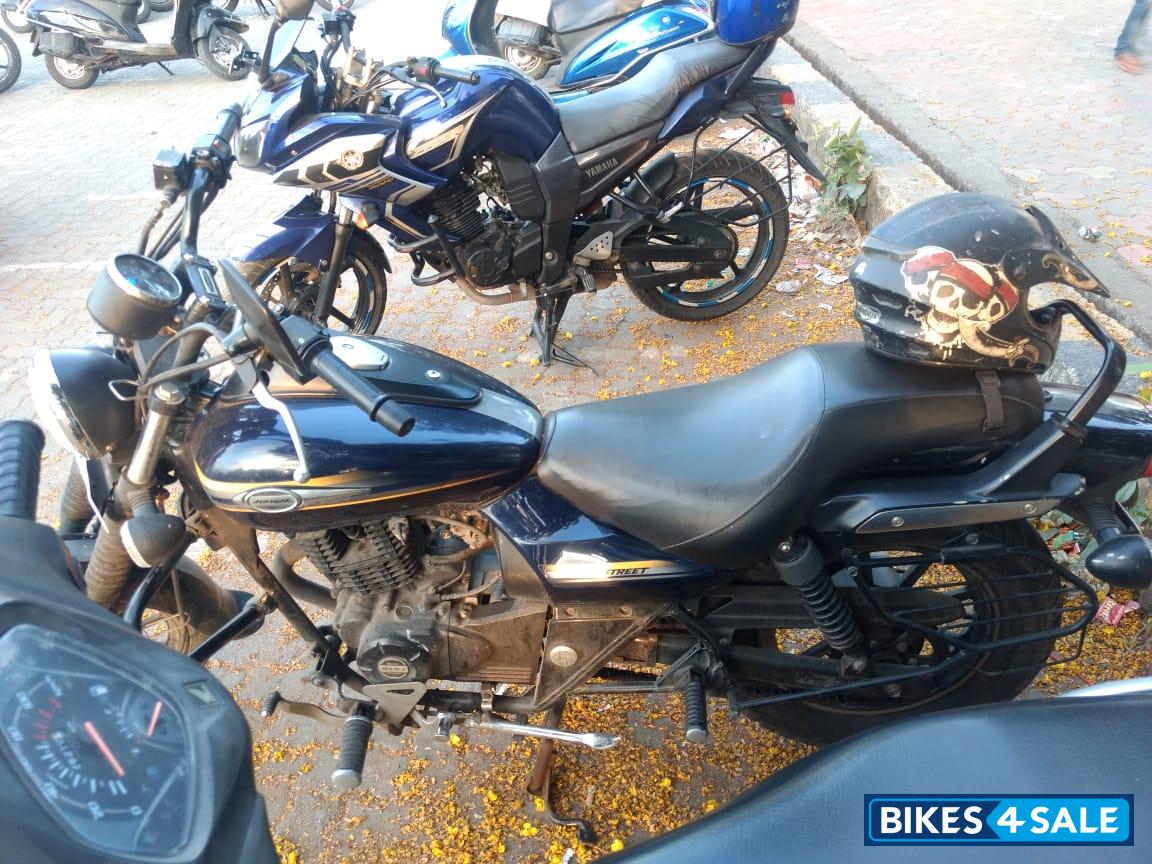 Bajaj Avenger Street 150