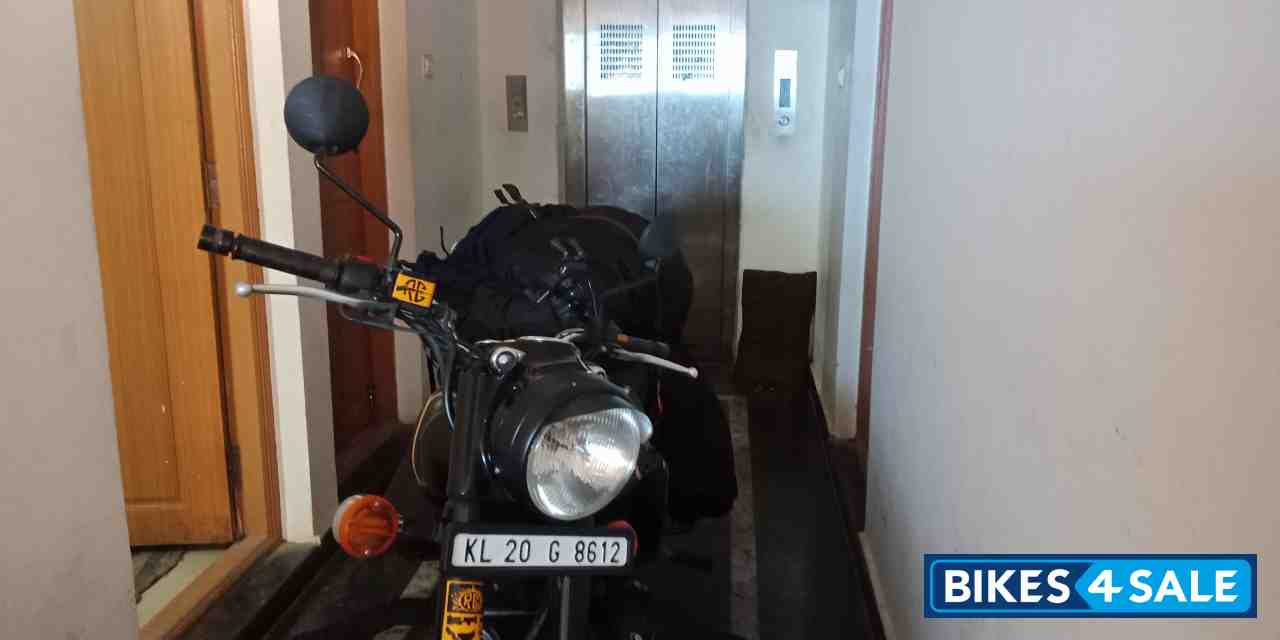 Black Royal Enfield Classic 350