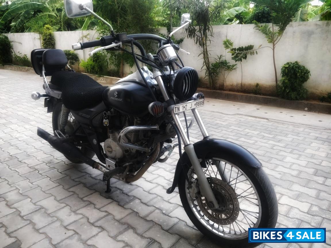 Bajaj Avenger 220 DTS-i