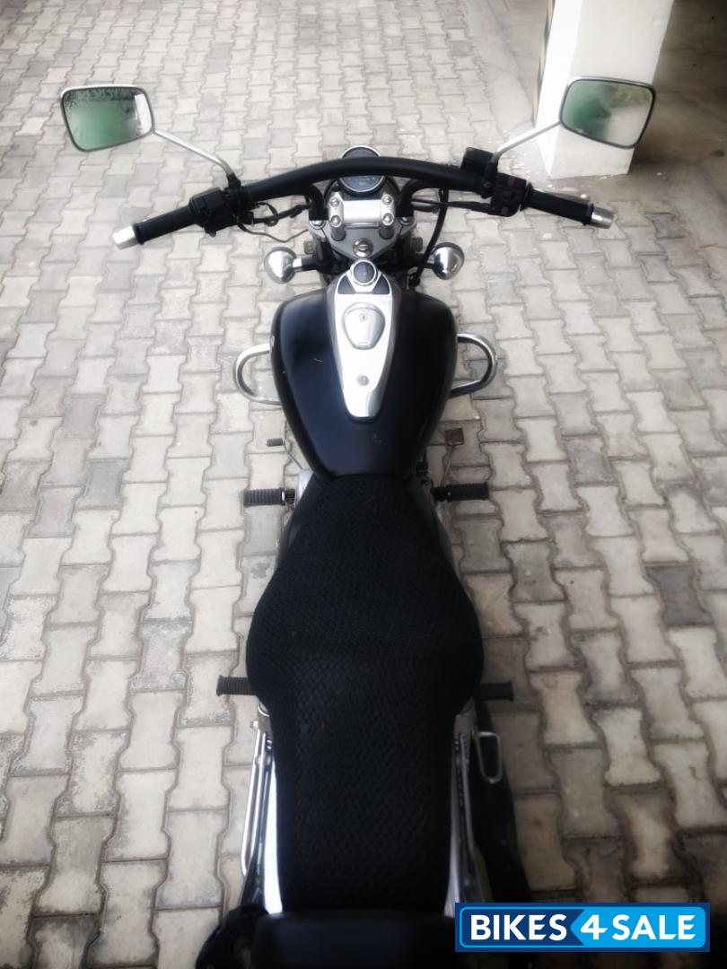 Bajaj Avenger 220 DTS-i