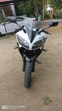 White Yamaha YZF R15 S