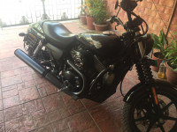 Black Harley Davidson Street 750