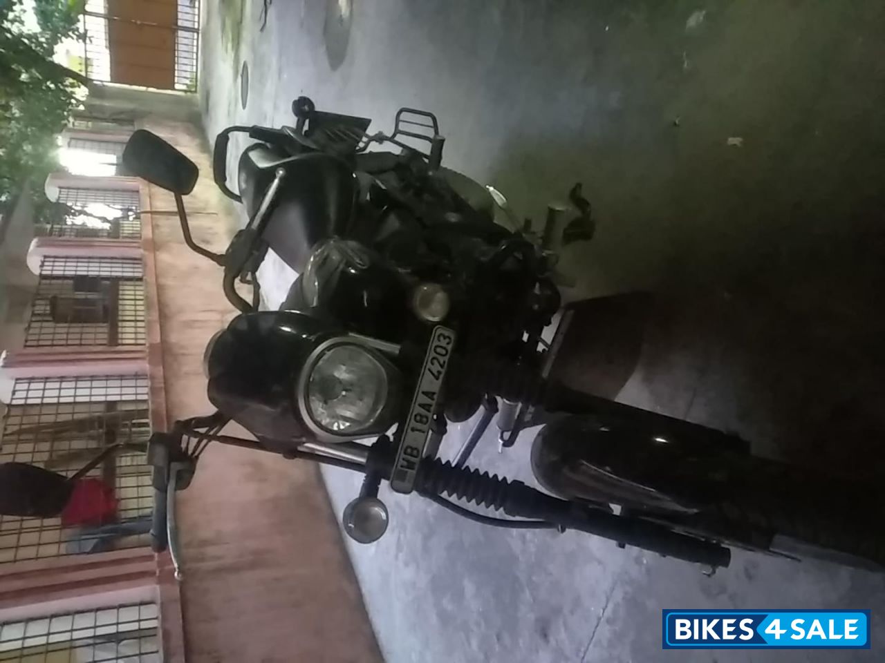 Black Bajaj Avenger Street 180