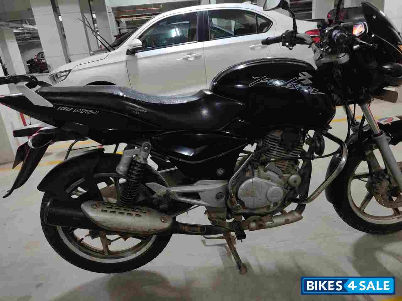 Black Bajaj Pulsar 150 DTSi