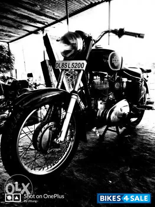 Black With Golden Strips Royal Enfield Classic 350