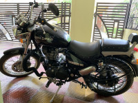 Black Royal Enfield Thunderbird 350