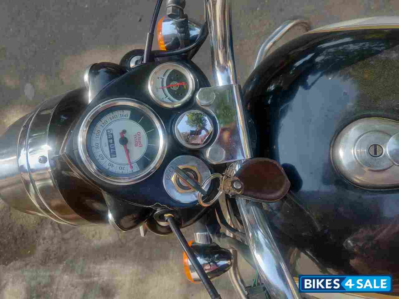 Black Royal Enfield Bullet 350 ES