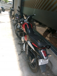 Bajaj V15