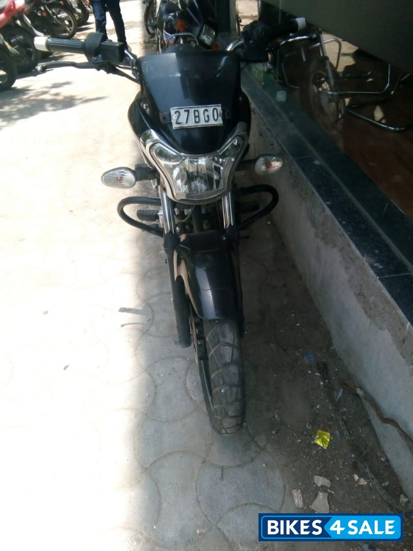 Bajaj V15
