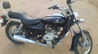 Black Bajaj Avenger 220 DTS-i