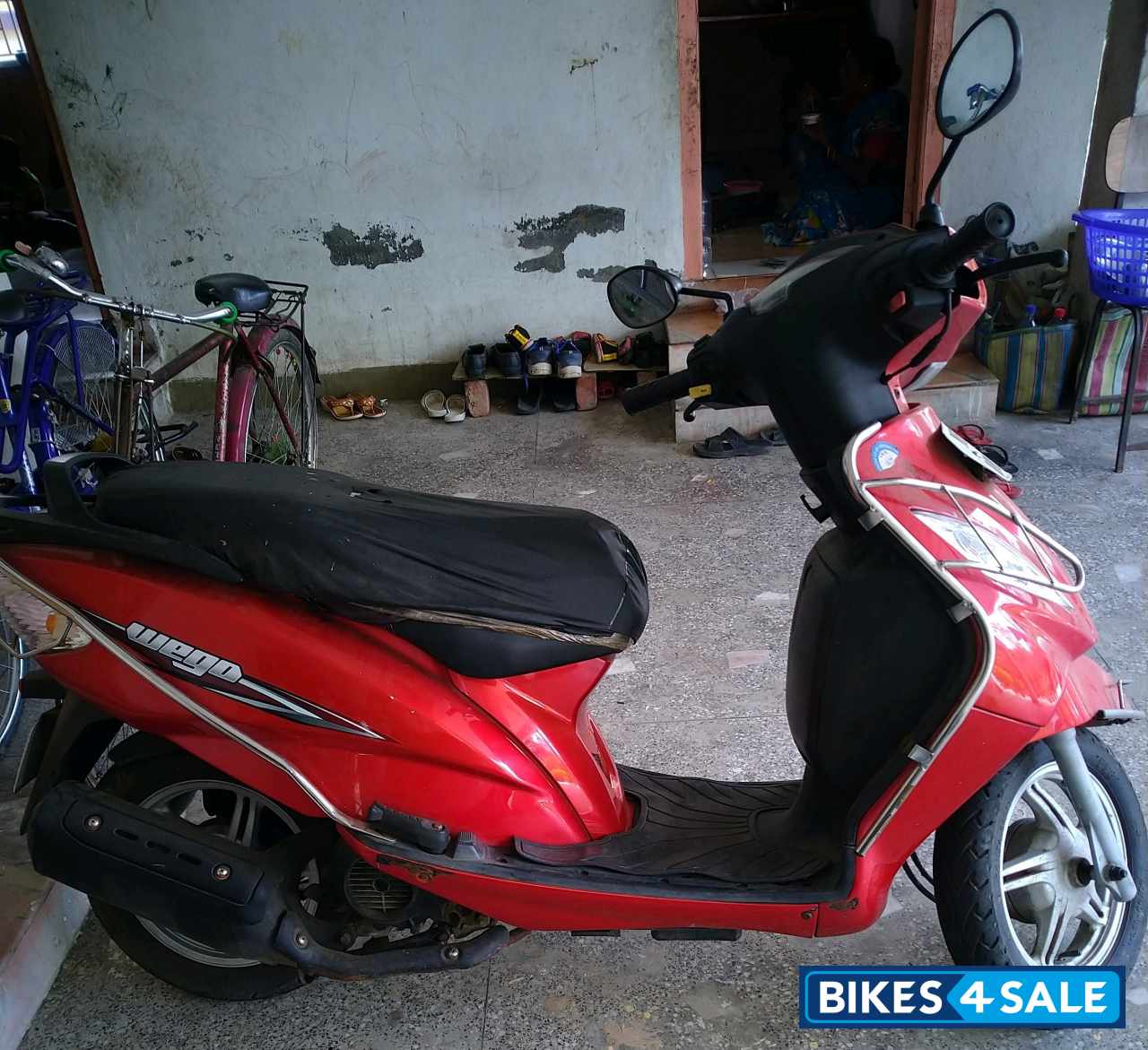 Red TVS Wego