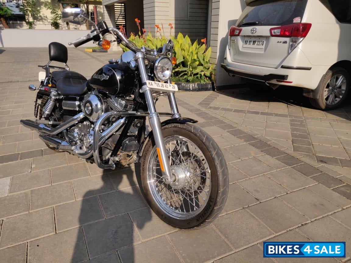 Black Harley Davidson Dyna FXDC Super Glide Custom