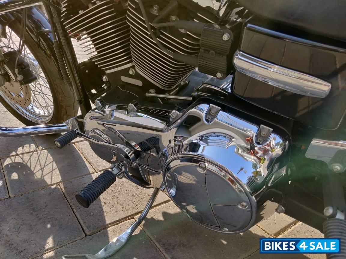 Black Harley Davidson Dyna FXDC Super Glide Custom