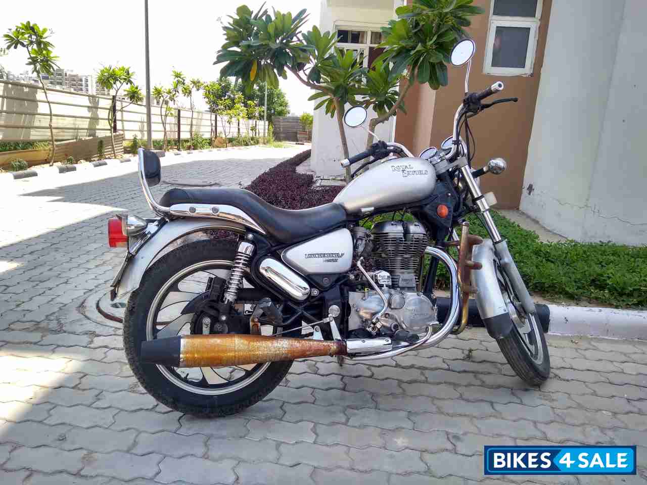 Silver Royal Enfield Thunderbird TwinSpark 350