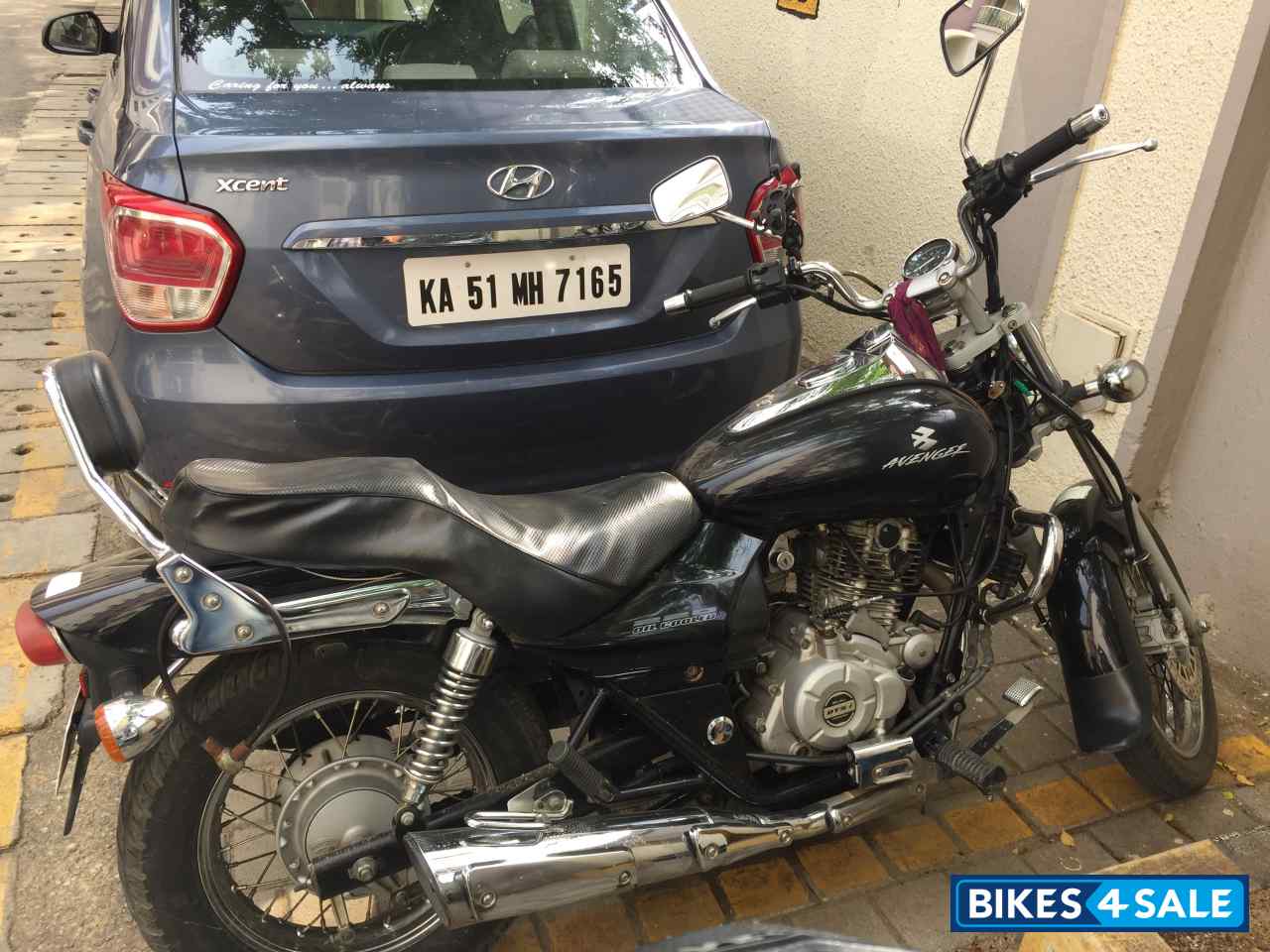 Bajaj Avenger 220 DTS-i