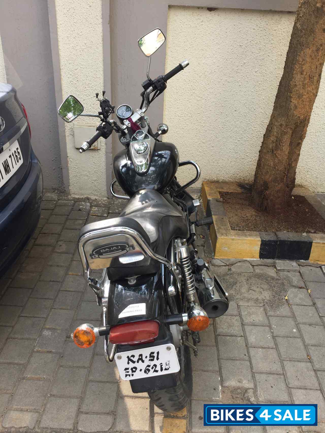 Bajaj Avenger 220 DTS-i