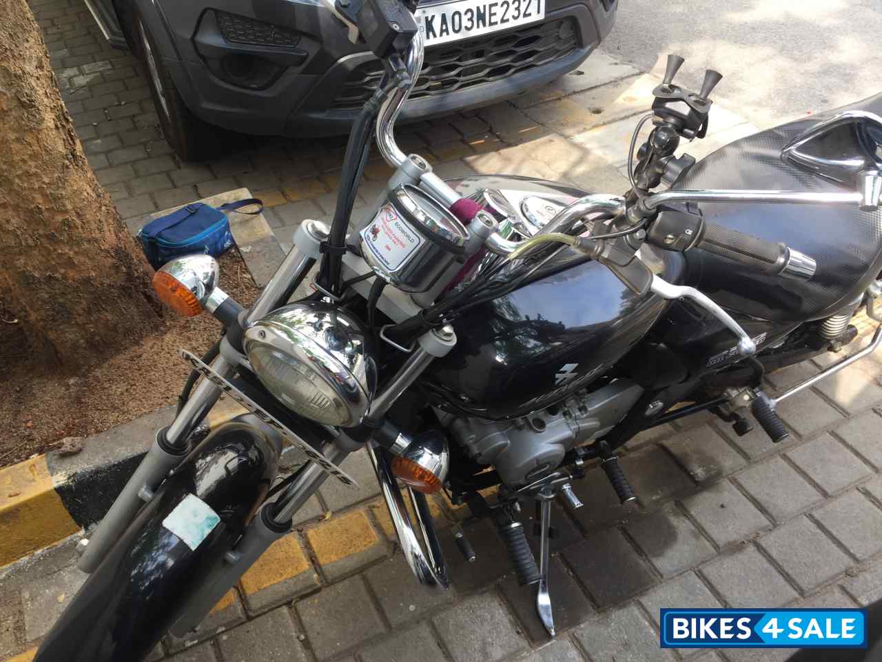 Bajaj Avenger 220 DTS-i