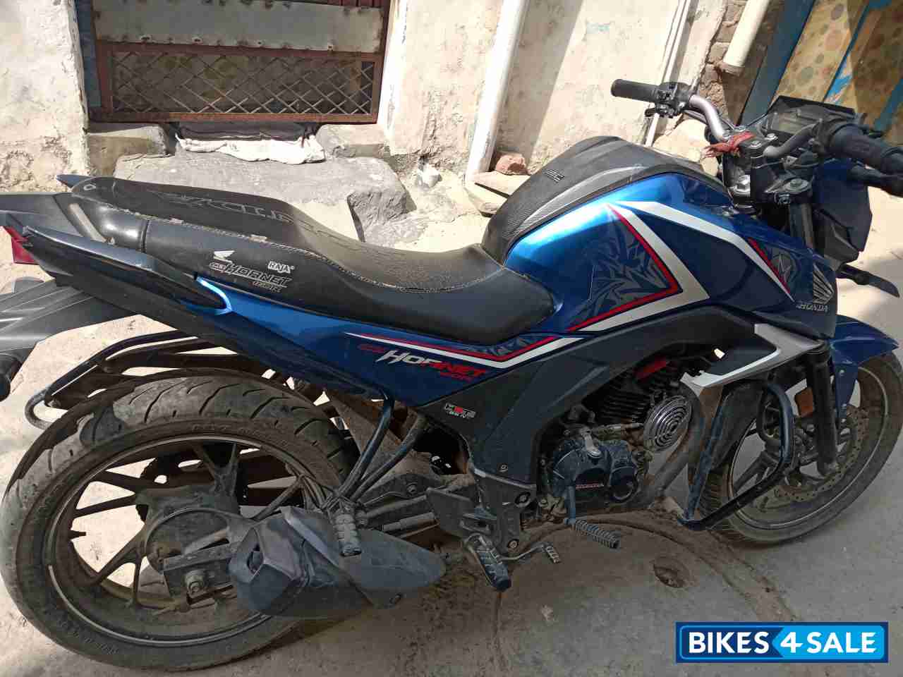 Honda CB Hornet 160R