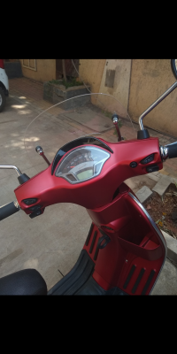 Matt Red Vespa SXL 150