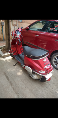 Matt Red Vespa SXL 150