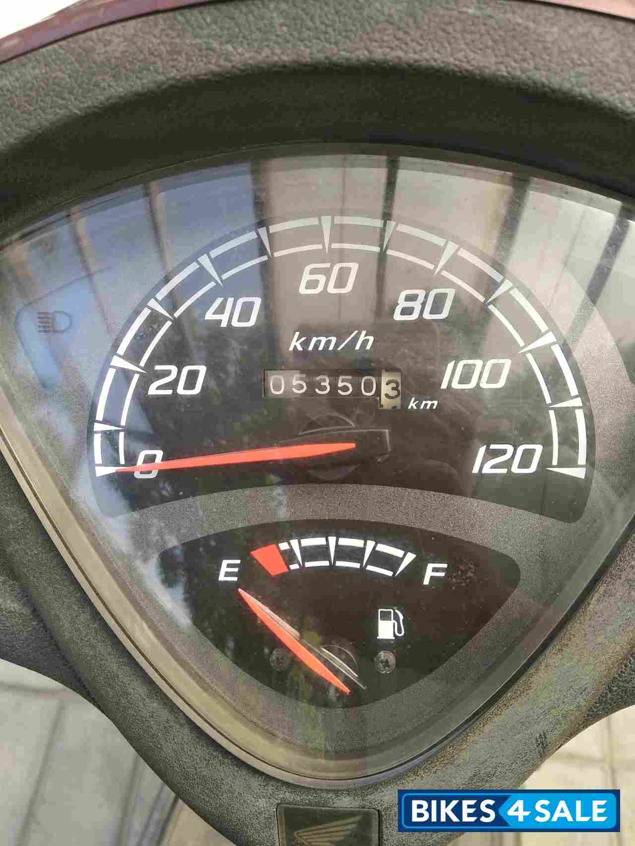 Maroon Honda Aviator