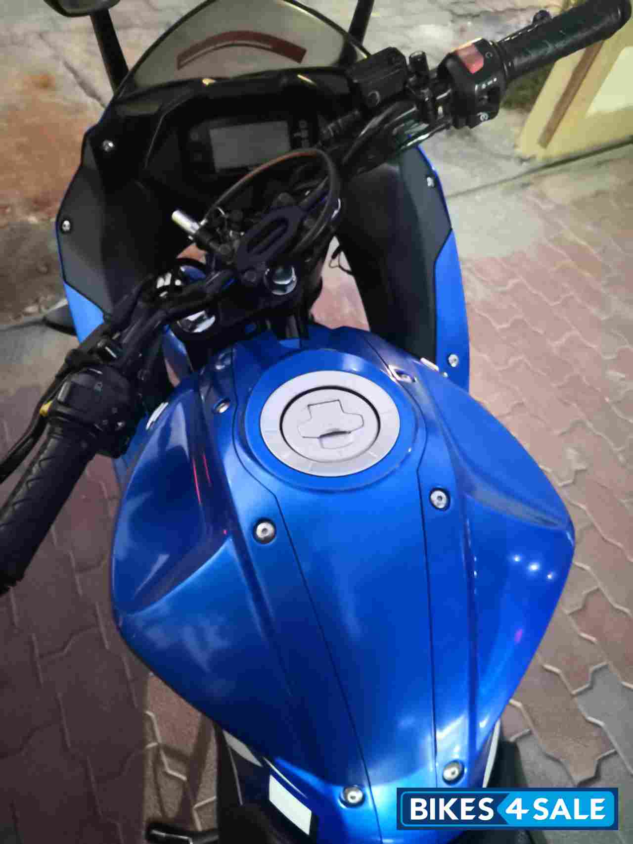 Blue Suzuki Gixxer SF