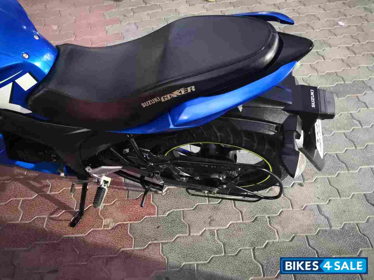 Blue Suzuki Gixxer SF