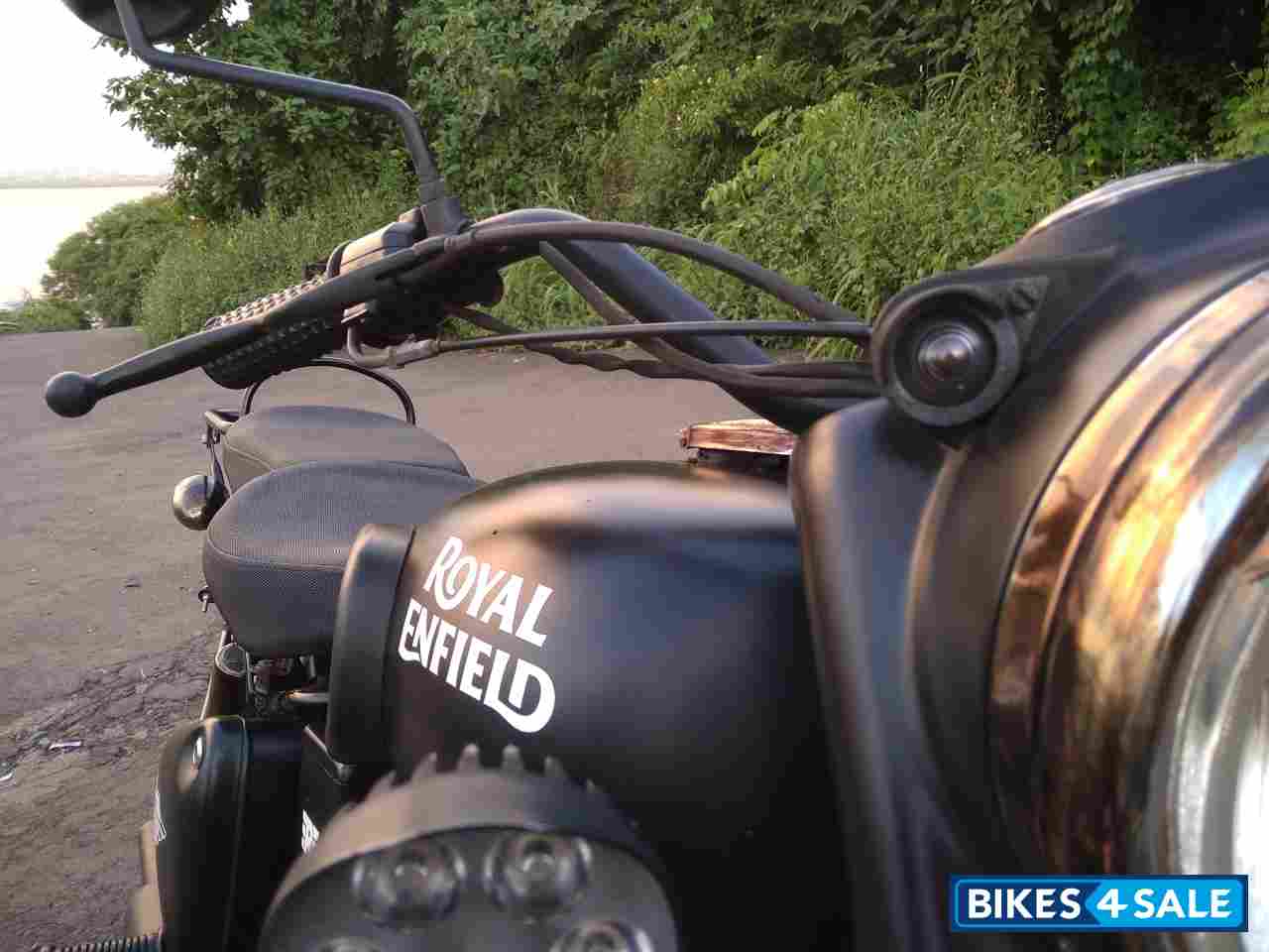 Matt Black Royal Enfield Bullet Standard 350