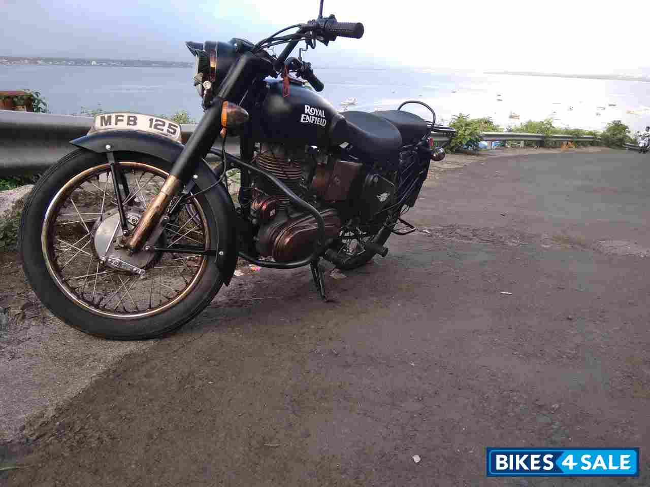 Matt Black Royal Enfield Bullet Standard 350 Matt Black Royal Enfield Bullet Standard 350