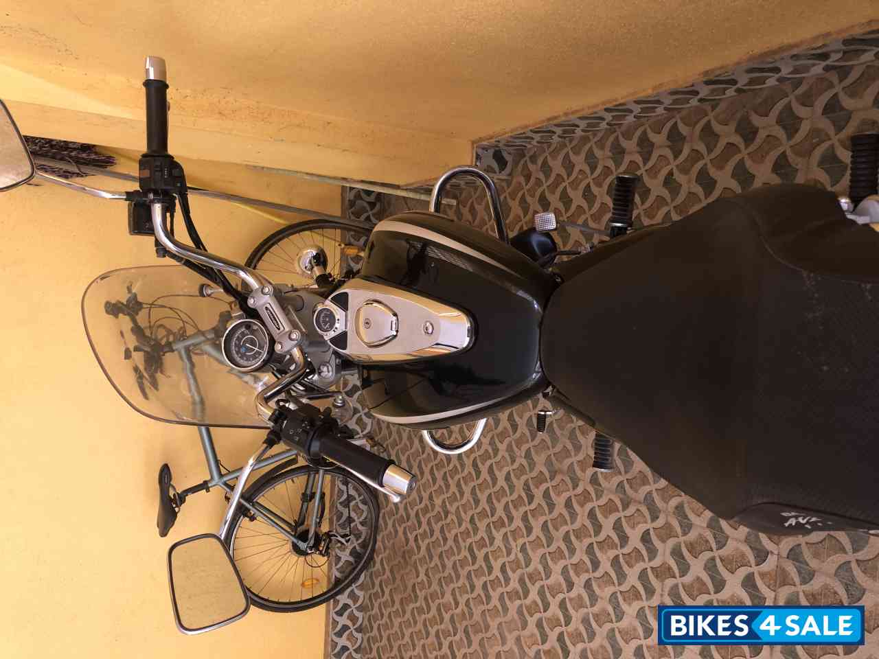 Bajaj Avenger Cruise 220