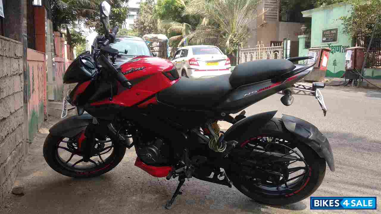Bajaj Pulsar 200 NS Bajaj Pulsar 200 NS
