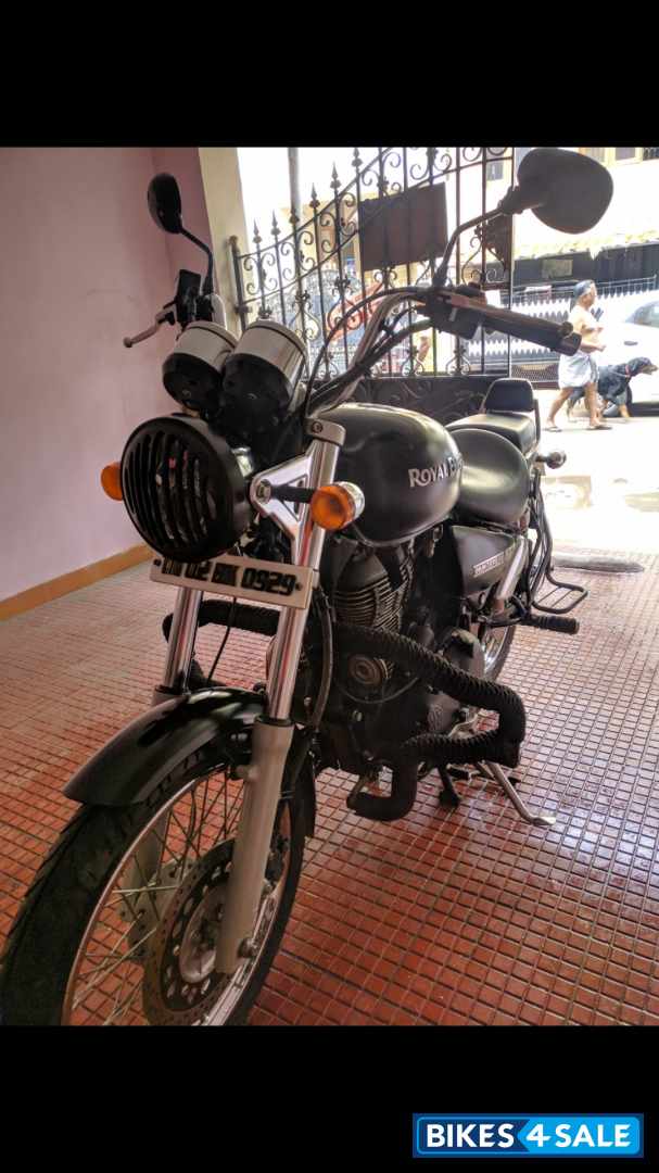 Stone Royal Enfield Thunderbird 350