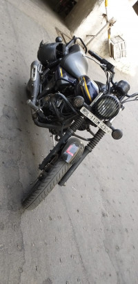 Blue Bajaj Avenger Street 150