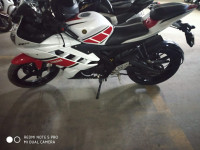 White Yamaha YZF R15 V2