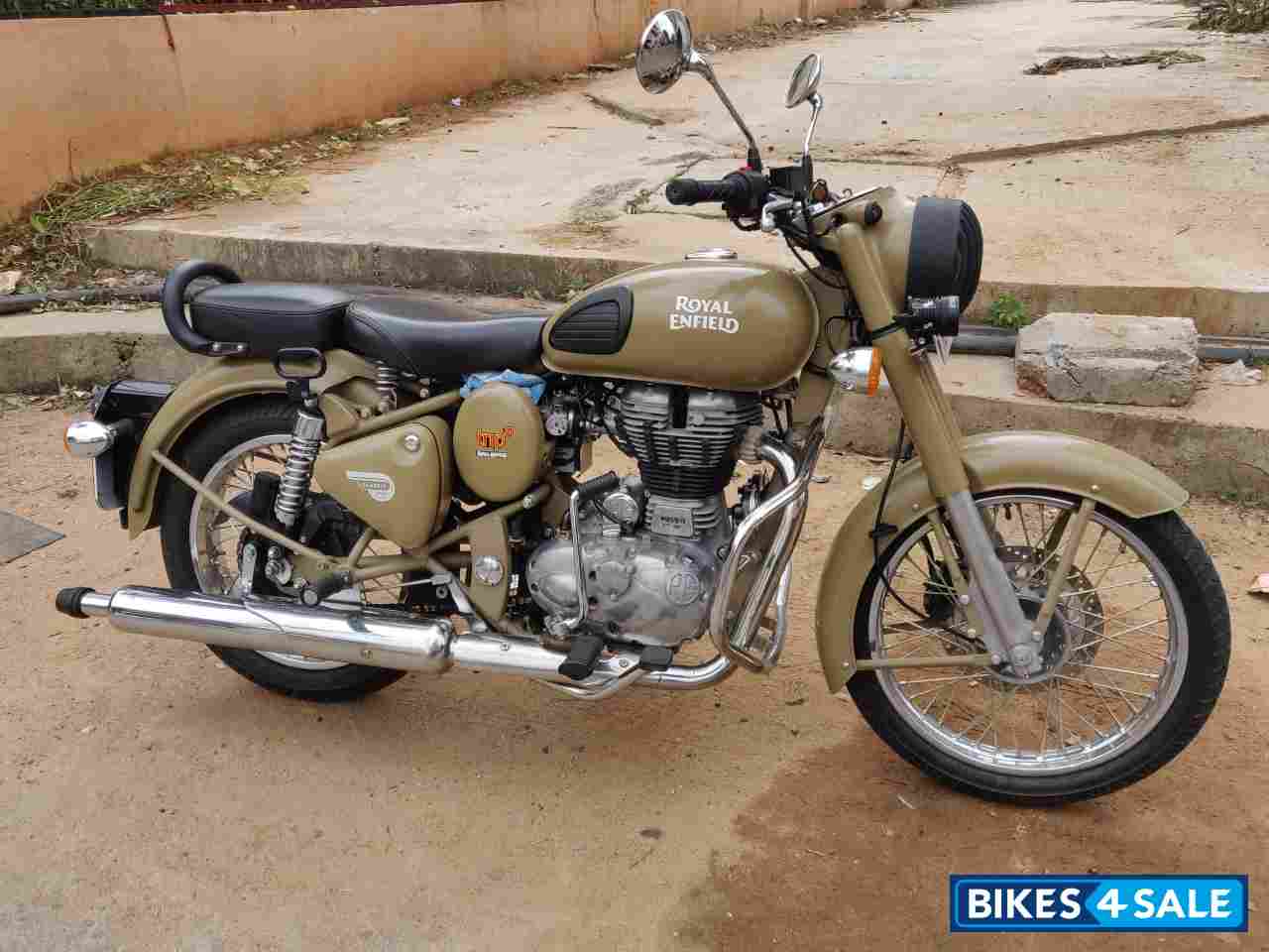 Royal Enfield Classic Desert Storm Royal Enfield Classic Desert Storm