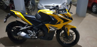 Bajaj Pulsar RS 200 ABS