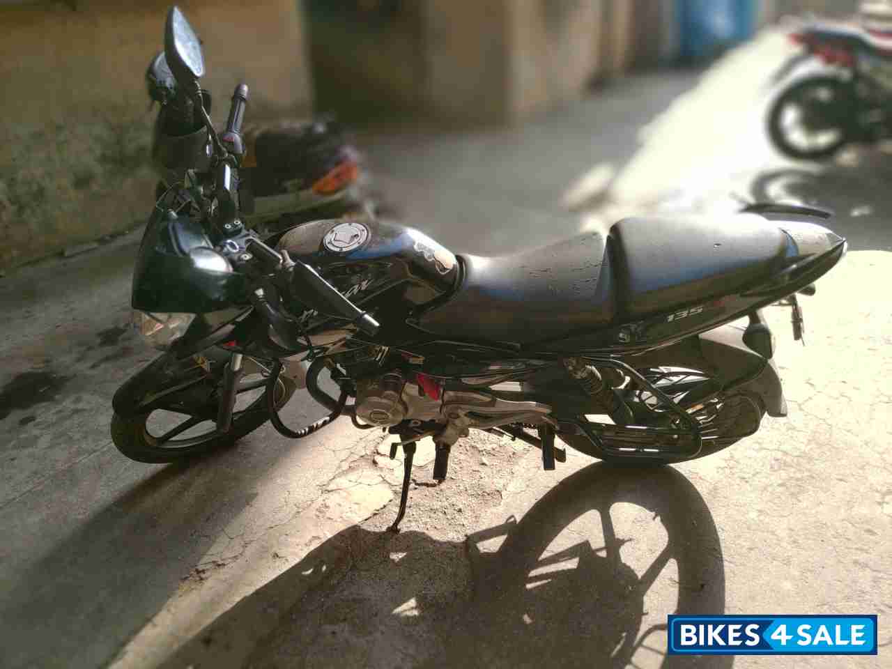 Black Bajaj Pulsar 135LS